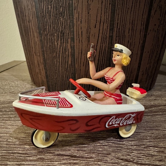 Vintage COCA COLA PEDAL BOAT COKE TOY MINI ADVERTISING FLOAT - Picture 1 of 4